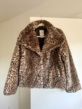 Vine & Valley Leopard Print Faux Fur Winter Jacket Coat Size L Silky Soft, NWOT